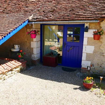 Au Coeur De La Cour Villa Saint-Georges-sur-Cher Exterior photo
